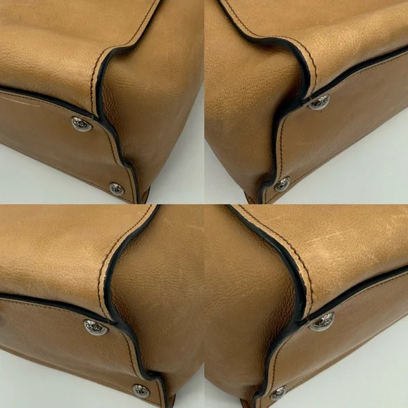 Authentic Prada light brown Calfskin leather tote - Picture 5 of 15